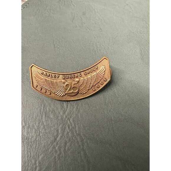 2008 Harley Davidson Owners Group 25 Year Vest Pin HOG Lapel Tie Tack Anniversar - Picture 1 of 8